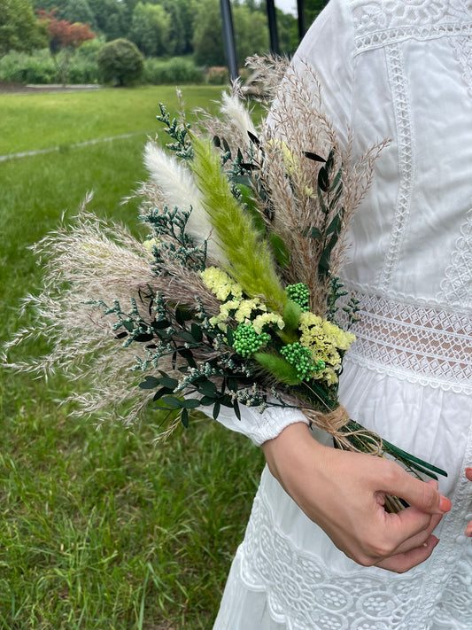 Stylish Pampas Grass Wedding Decor and Bouquets - Driedflowers Wholesale Pampas Factory Wedding Pampas Bouquets