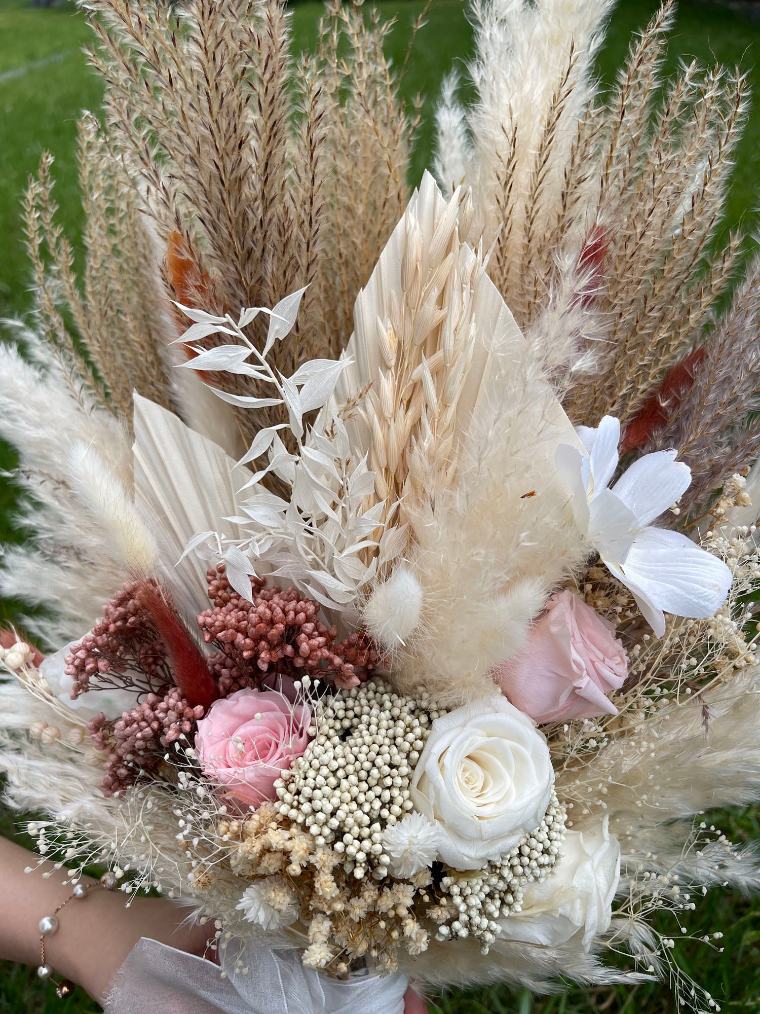 Pampas Grass and Dried Flower Decor for Weddings - Driedflowers Wholesale Pampas Factory Wedding Pampas Bouquets