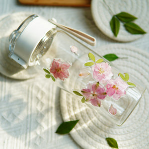 Glass Cup with Preserved Flowers, Lid & Straw