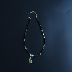 Black Onyx Choker，Black Rutilated Quartz & White Resin Rose Necklace，Gothic Vintage Jewelry，Elegant Floral Pendant，Handmade Gift