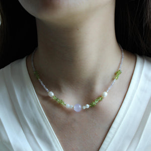 freshwater pearl olivine necklace. Real pearl necklace. Minimalist necklace. Bridal necklace. Gemstones necklace，handmade