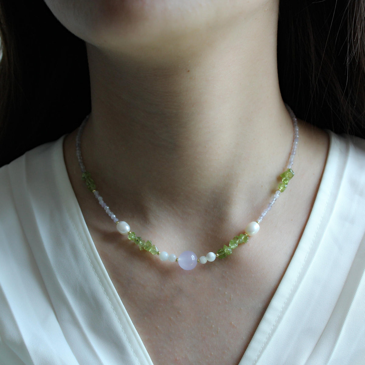 freshwater pearl olivine necklace. Real pearl necklace. Minimalist necklace. Bridal necklace. Gemstones necklace，handmade