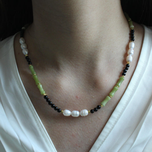 Mala Necklace with black  Agate Malachite ,Pearl necklace,Gift for Her, Yoga Healing Crystal Necklace Long Beaded Necklace