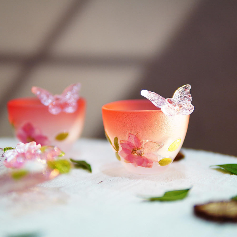 Gradient Pink Butterfly Glass Cup — Preserved Flowers Eco Resin Mug