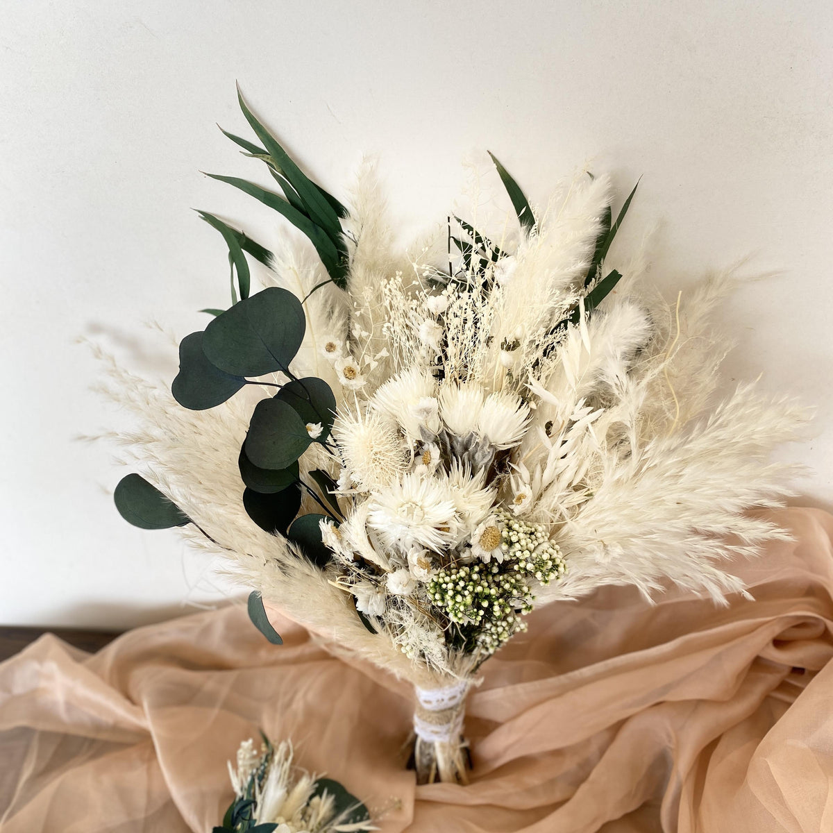 Dried flower bouquet |bridal bouquet| bridesmaid bouquet |dried flower| eucalyptus bouquet |wedding bouquet