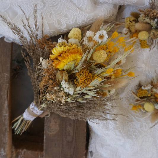 Dried flower bouquet ,white natural bridal bouquet ,wedding boho bouquet,dried flower,yellow