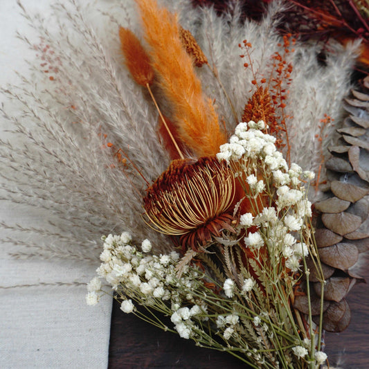 Dried pampas flower bouquet, home decoration ,dried flower bouquet ,dried flower bouquet, gypsophila
