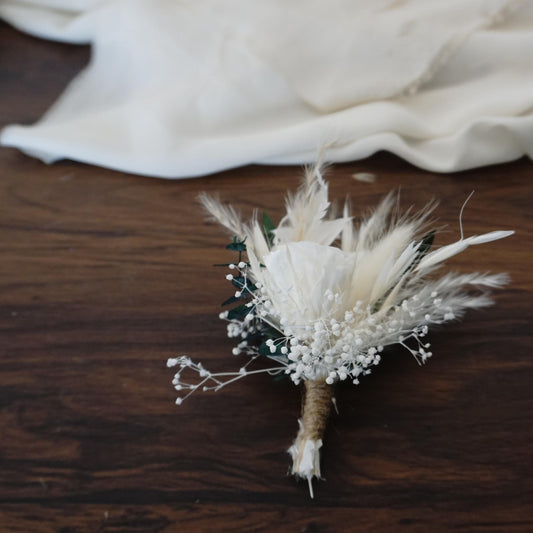 Boutonnière size,wedding bouquet ,wedding decor