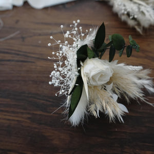 Boutonnière size,wedding bouquet ,wedding decor