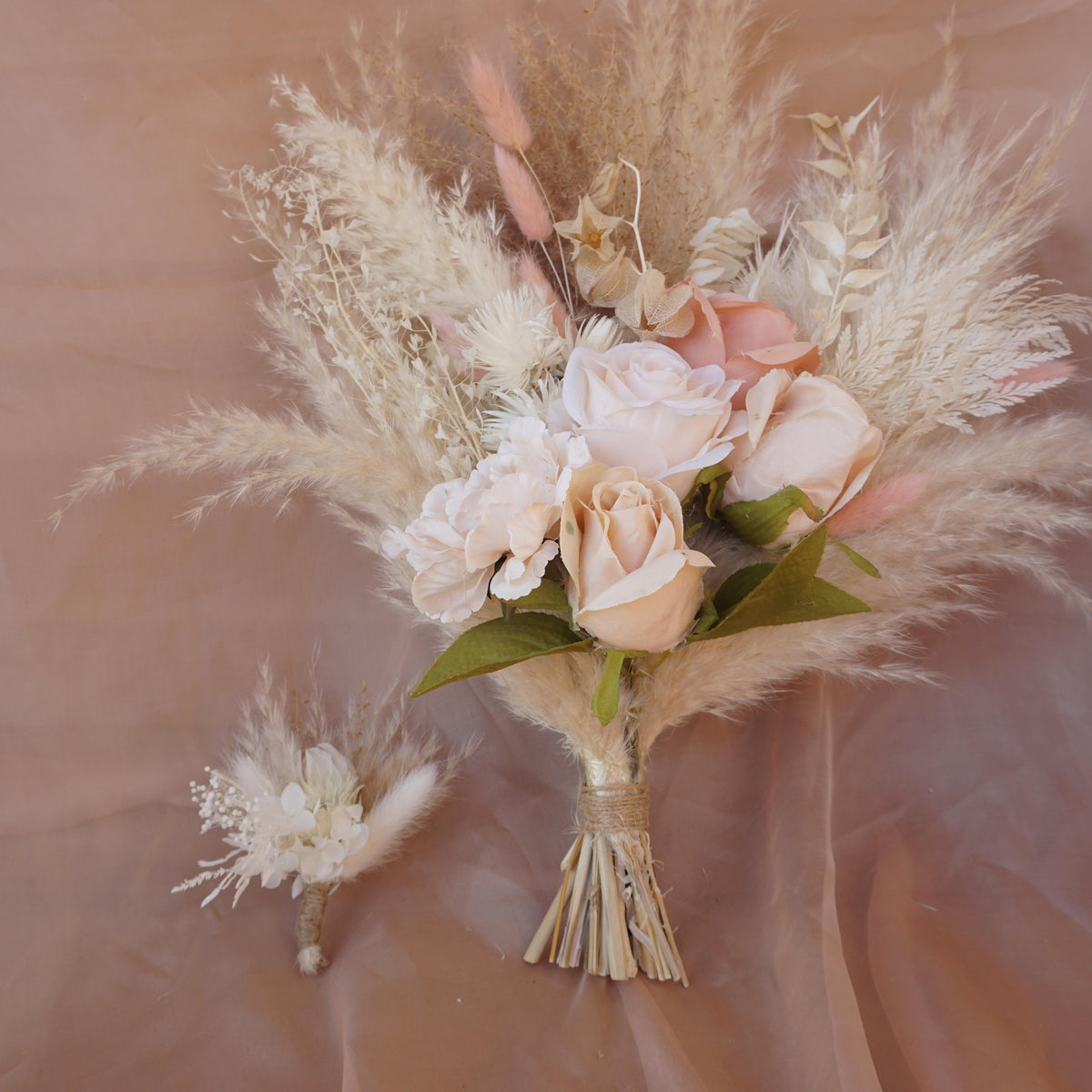 Pink color Pampas Grass  Bouquet|Dried wedding flower|Bunny Tail |Boho Wedding|Natural Boho Bride
