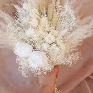 Pampas grass bouquet|rose bouquet|large wedding bouquet,| bridal bouquet|boho wedding flowers|pampas grass bouquet