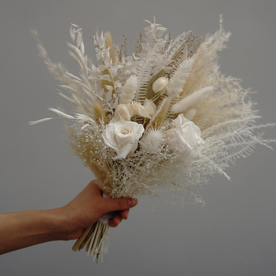 wedding bouquet white,bride bouquet,bridesmaid bouquet,wedding decor,dried flower